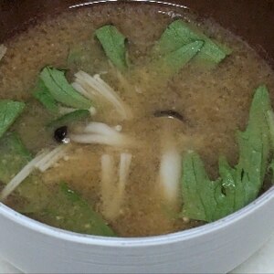水菜・えのき・しめじの味噌汁